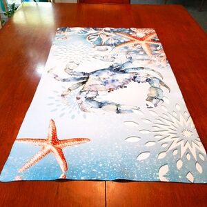 BLUE CRAB SHORT TABLE RUNNER OR BUREAU SCARF